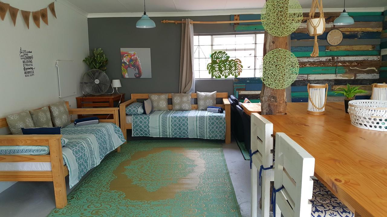 Cape Agulhas Backpackers Vandrehjem Struisbaai Eksteriør billede